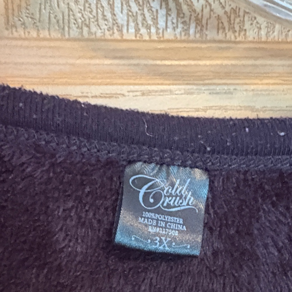 Cold Crush Dark Sweatshirt - Picture 2 of 5